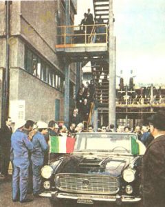 Il Presidente Saragat, dopo l'inaugurazione, visita gli impinati